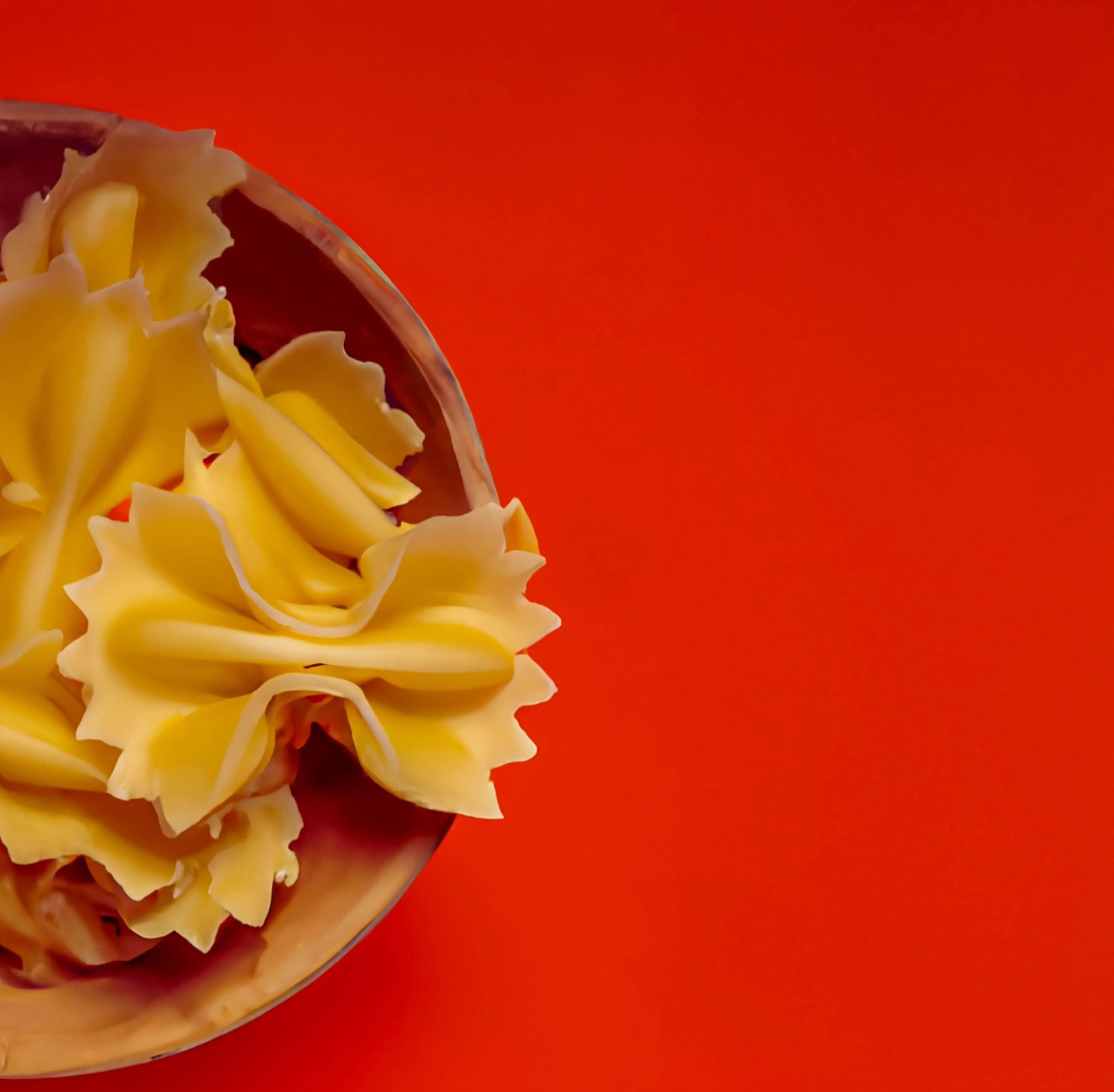 A good looking type of pasta in a bowl